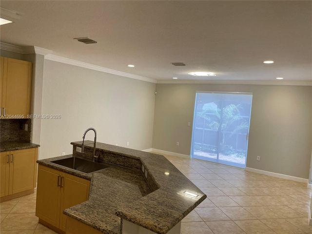 15431 SW 39th Ter, Miami, FL 33185