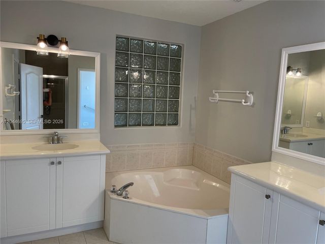 15431 SW 39th Ter, Miami, FL 33185