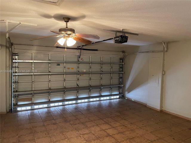 15431 SW 39th Ter, Miami, FL 33185