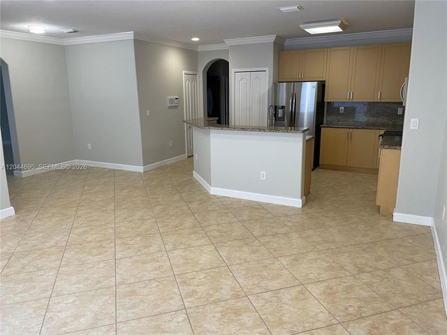 15431 SW 39th Ter, Miami, FL 33185