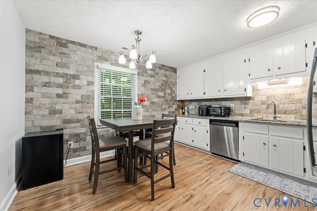 7161 Velvet Antler Dr, Midlothian, VA 23112