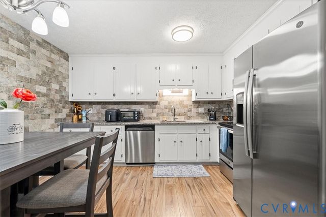 7161 Velvet Antler Dr, Midlothian, VA 23112