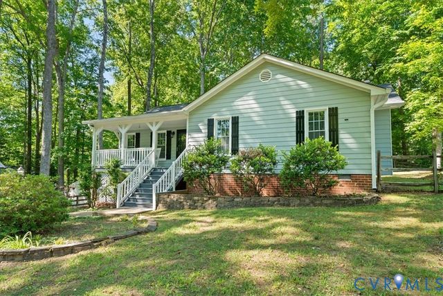 7161 Velvet Antler Dr, Midlothian, VA 23112