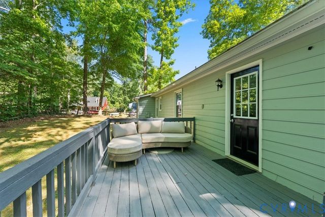 7161 Velvet Antler Dr, Midlothian, VA 23112