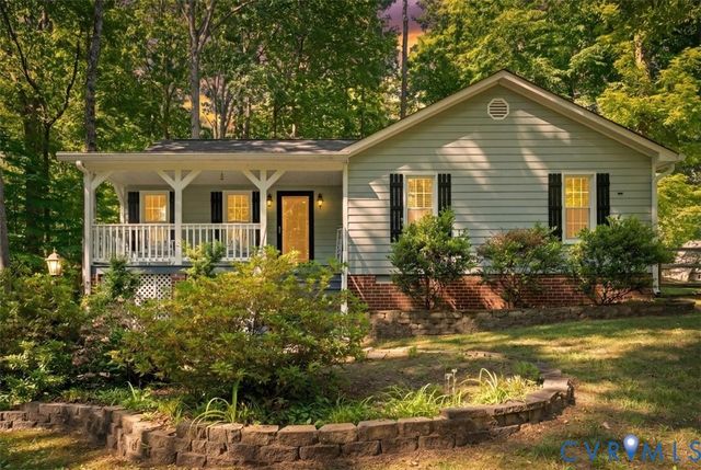 7161 Velvet Antler Dr, Midlothian, VA 23112