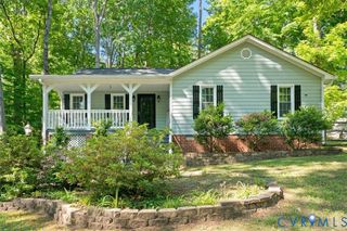 7161 Velvet Antler Dr, Midlothian, VA 23112