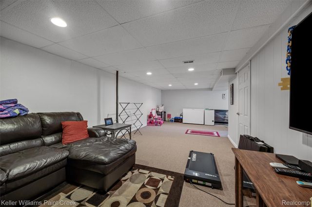 32644 Conrad Street, Chesterfield Township, MI 48047