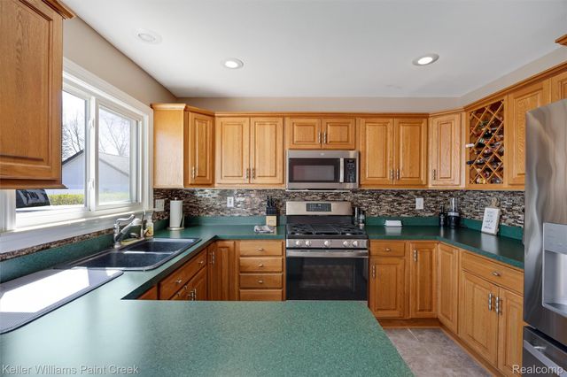 32644 Conrad Street, Chesterfield Township, MI 48047