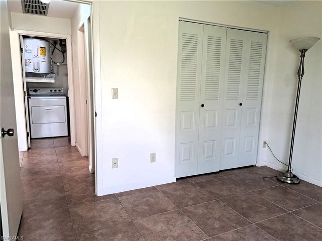 10525 Putnam CT, Lehigh Acres, FL 33936