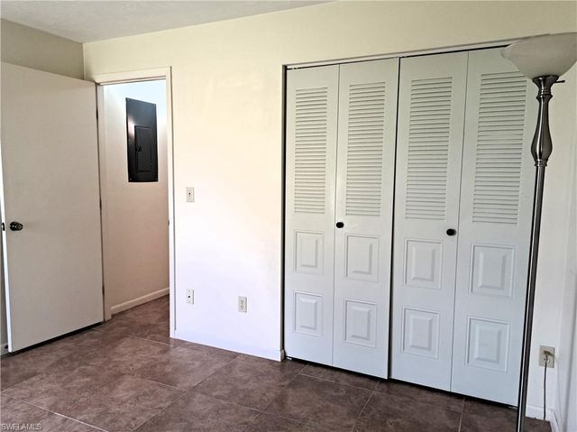 10525 Putnam CT, Lehigh Acres, FL 33936