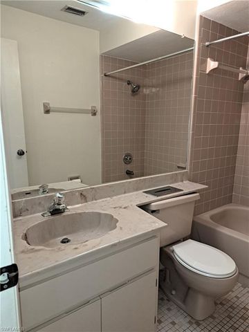 10525 Putnam CT, Lehigh Acres, FL 33936