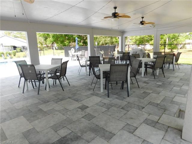 10525 Putnam CT, Lehigh Acres, FL 33936