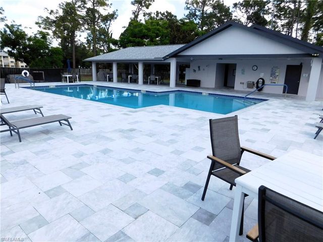 10525 Putnam CT, Lehigh Acres, FL 33936