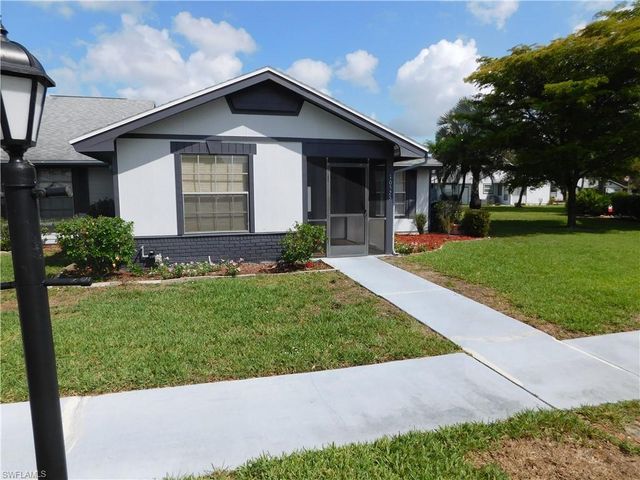 10525 Putnam CT, Lehigh Acres, FL 33936