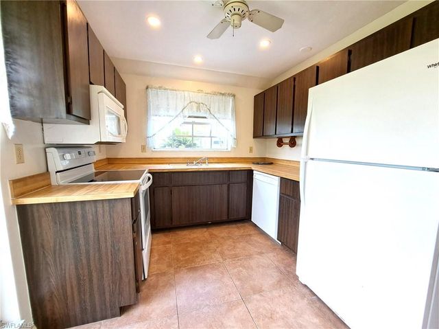 10525 Putnam CT, Lehigh Acres, FL 33936