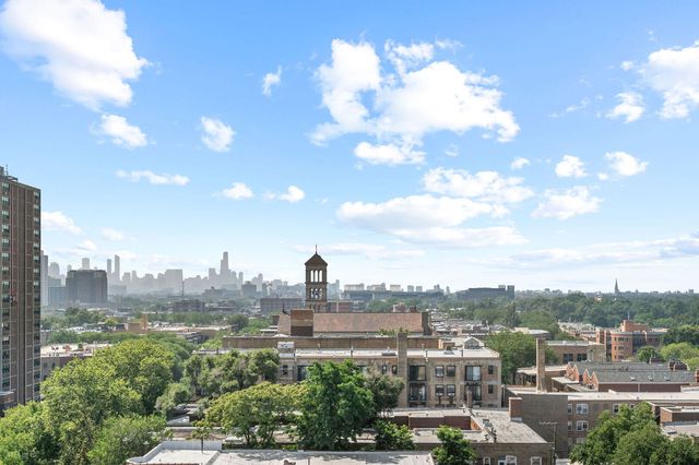 4350 N Broadway Street 1002, Chicago, IL 60613