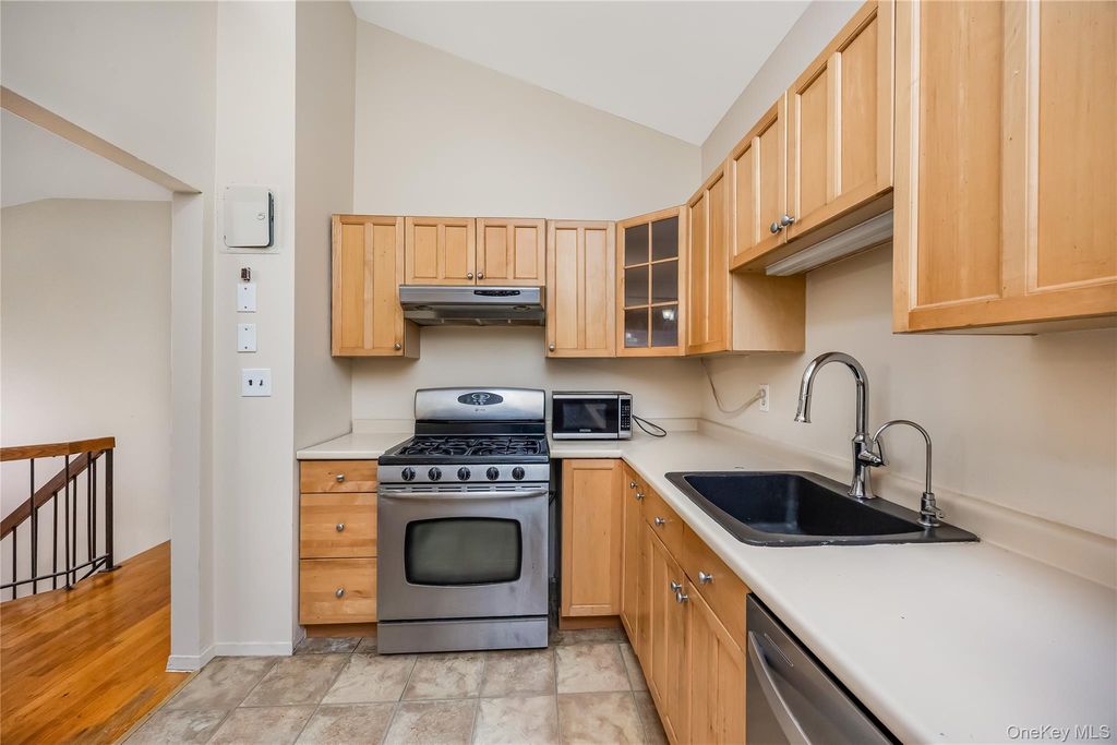 61-26 233 Street, Oakland Gardens, NY 11364 — photo 5