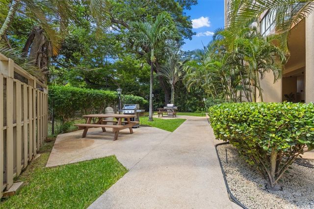 55 S Judd Street 1603, Honolulu, HI 96817