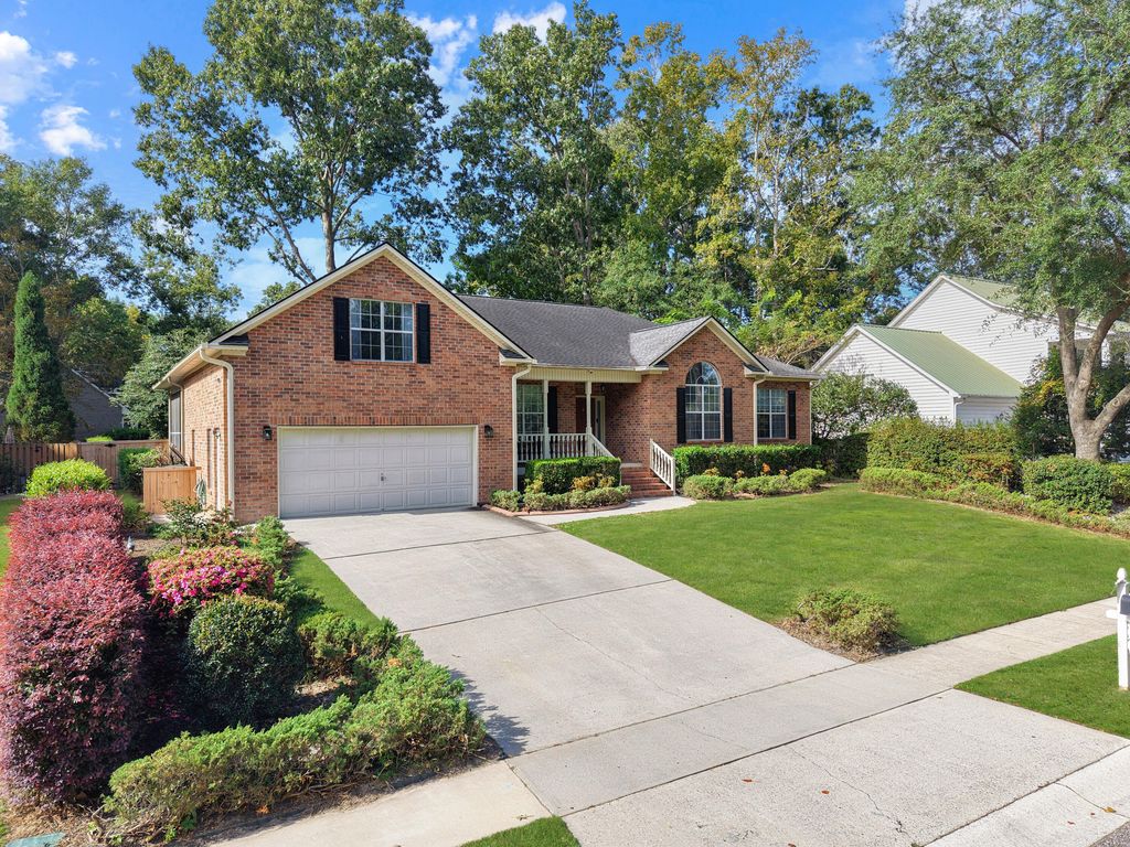 Image 2 of property listing at 116 Ashley Hill Drive Drive, Goose Creek, SC 29445