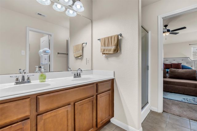 28614 Lockeridge Farms Drive, Spring, TX 77386