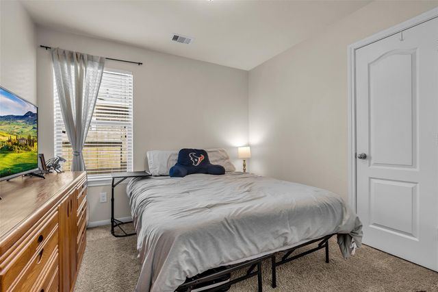 28614 Lockeridge Farms Drive, Spring, TX 77386