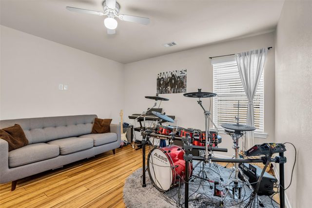 28614 Lockeridge Farms Drive, Spring, TX 77386