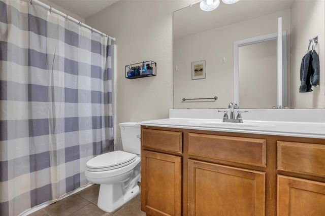 28614 Lockeridge Farms Drive, Spring, TX 77386