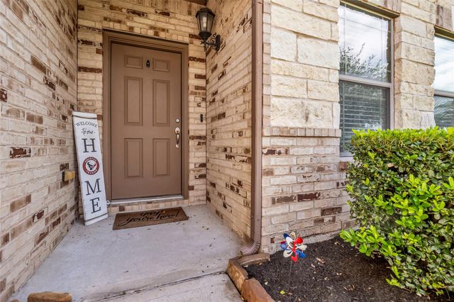 28614 Lockeridge Farms Drive, Spring, TX 77386