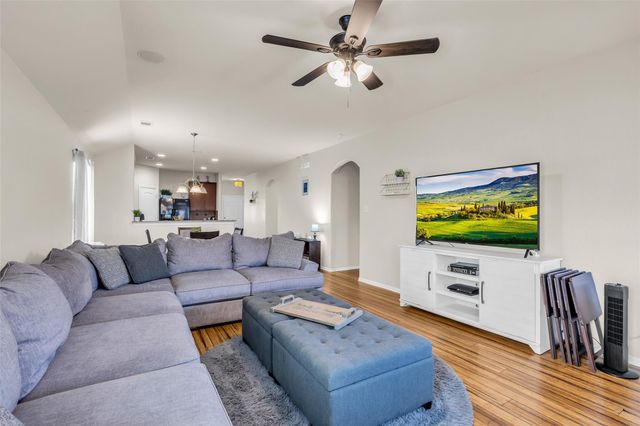 28614 Lockeridge Farms Drive, Spring, TX 77386