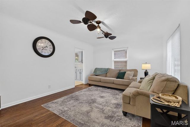 528 Ruthland Drive, St Louis, MO 63125