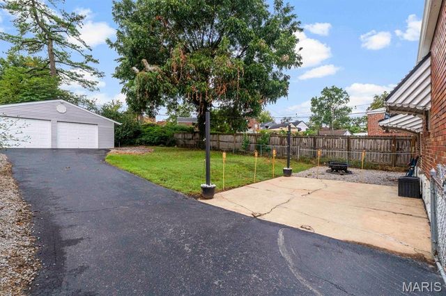 528 Ruthland Drive, St Louis, MO 63125