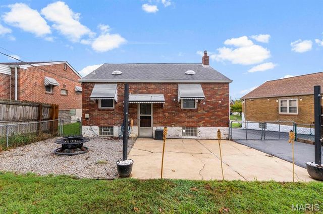528 Ruthland Drive, St Louis, MO 63125