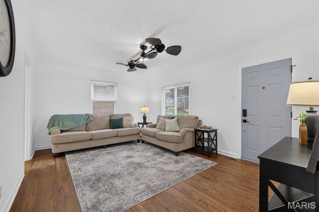 528 Ruthland Drive, St Louis, MO 63125