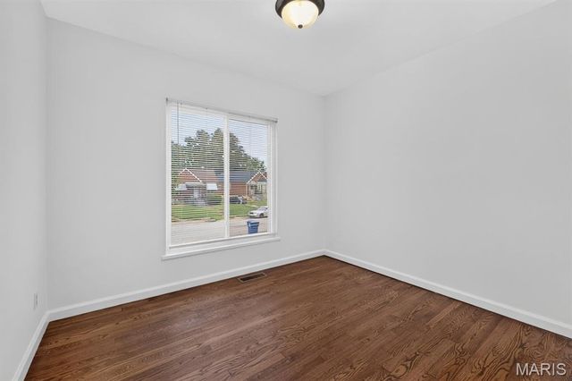 528 Ruthland Drive, St Louis, MO 63125