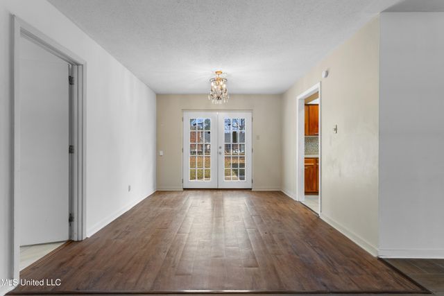 2265 Popps Ferry, Biloxi, MS 39532