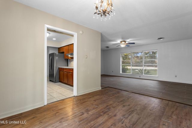 2265 Popps Ferry, Biloxi, MS 39532