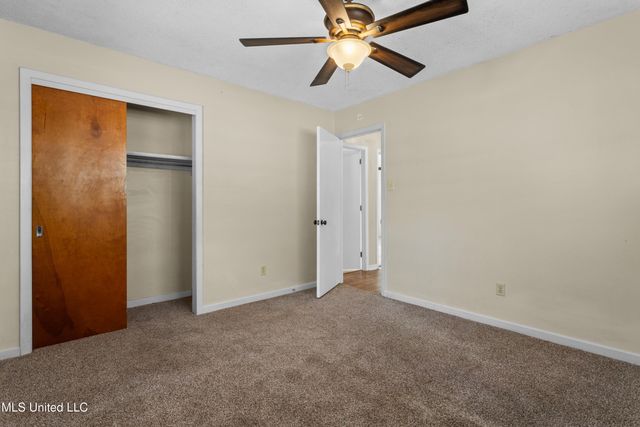 2265 Popps Ferry, Biloxi, MS 39532