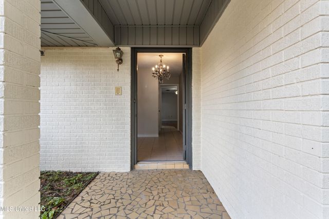 2265 Popps Ferry, Biloxi, MS 39532