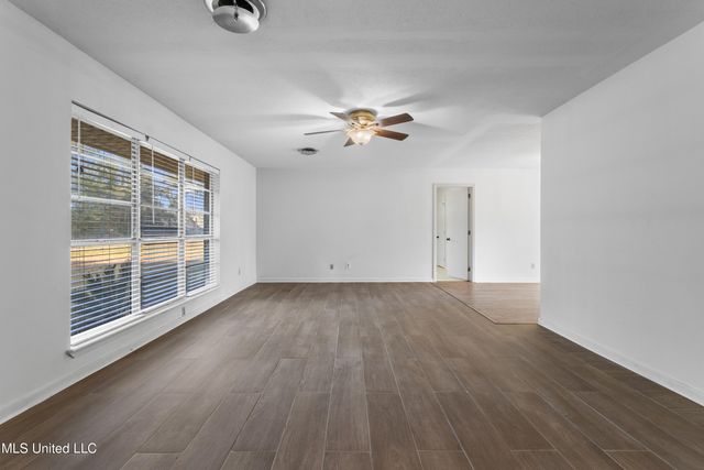 2265 Popps Ferry, Biloxi, MS 39532