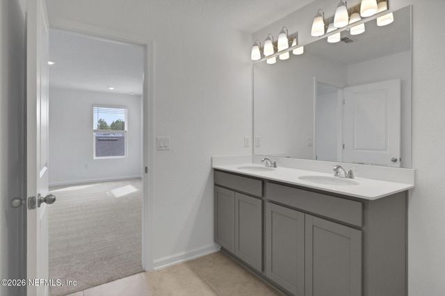 1734 TRAINORS Way, Jacksonville, FL 32218