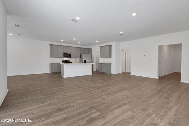 1734 TRAINORS Way, Jacksonville, FL 32218