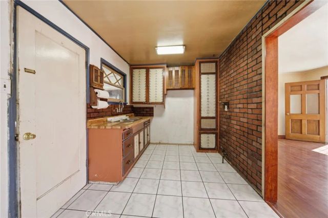230 W Philadelphia, Ontario, CA 91762