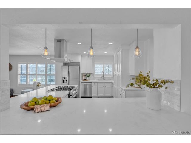 4080 S Vincennes Ct, Denver, CO 80237