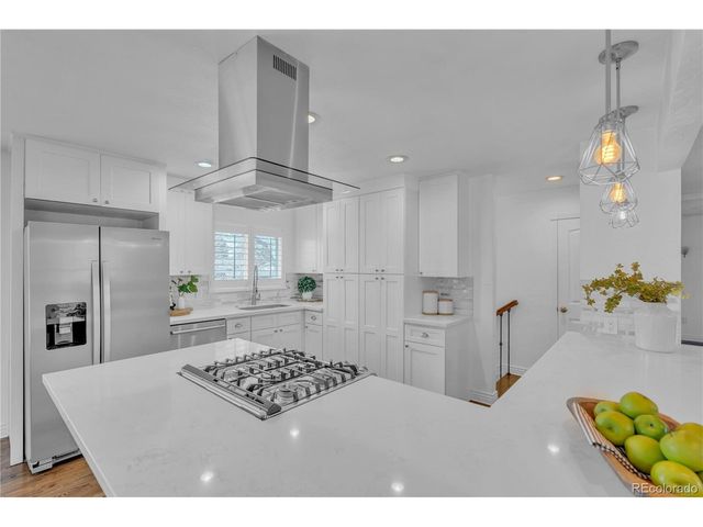 4080 S Vincennes Ct, Denver, CO 80237