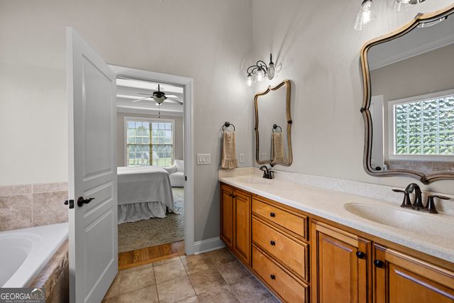 10 Red Oak Trail, Sharpsburg, GA 30277