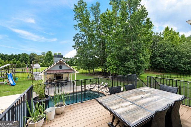 10 Red Oak Trail, Sharpsburg, GA 30277