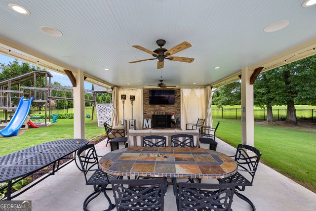 10 Red Oak Trail, Sharpsburg, GA 30277