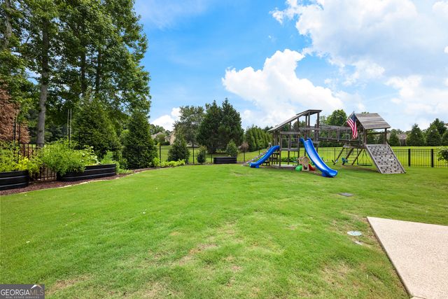 10 Red Oak Trail, Sharpsburg, GA 30277