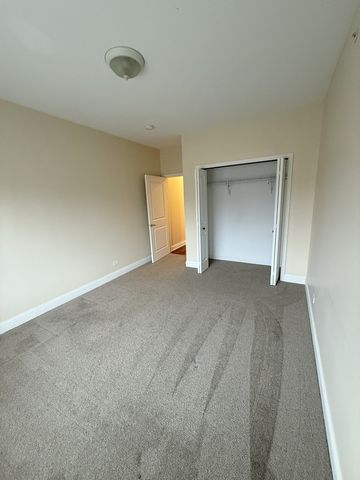 6961 Vine Street 301, Indian Head Park, IL 60525