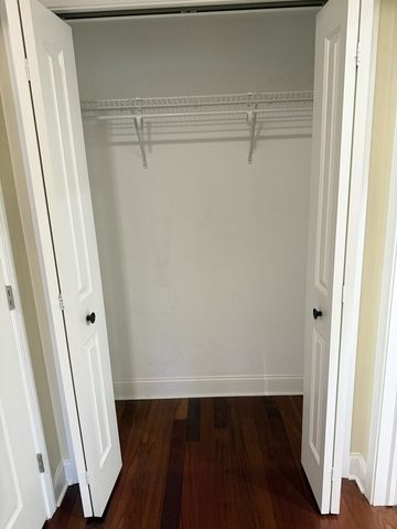 6961 Vine Street 301, Indian Head Park, IL 60525